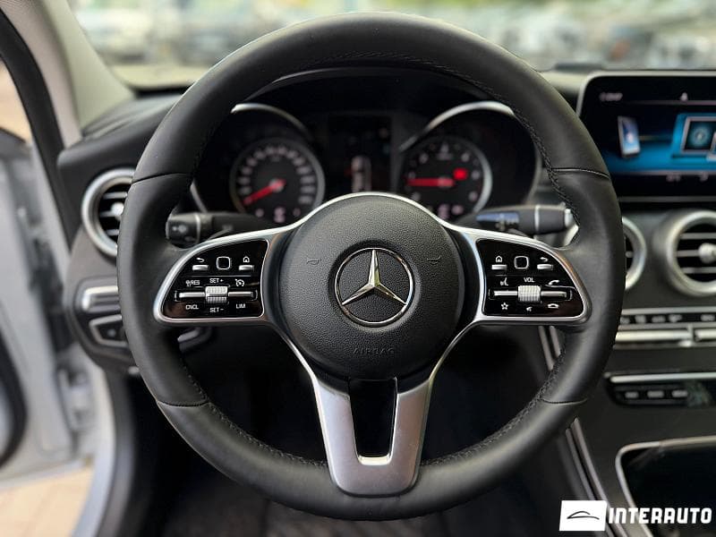 Mercedes C 220 2019 — Миниатюра 10