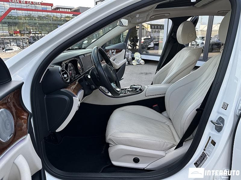 Mercedes E 300 2018 — Миниатюра 5