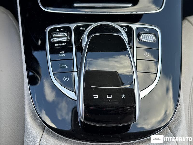 Mercedes E 300 2018 — Миниатюра 11