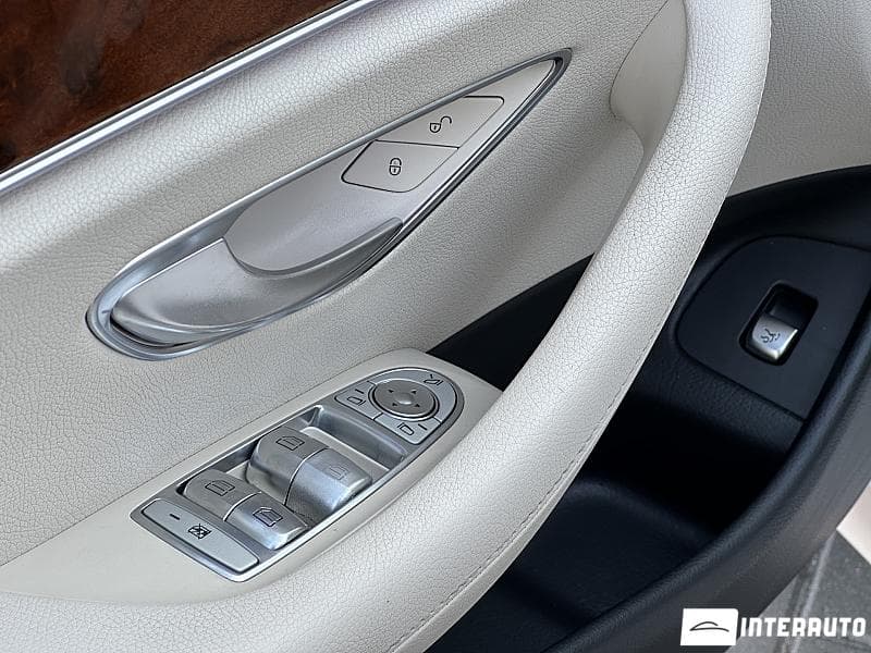Mercedes E 300 2018 — Миниатюра 20