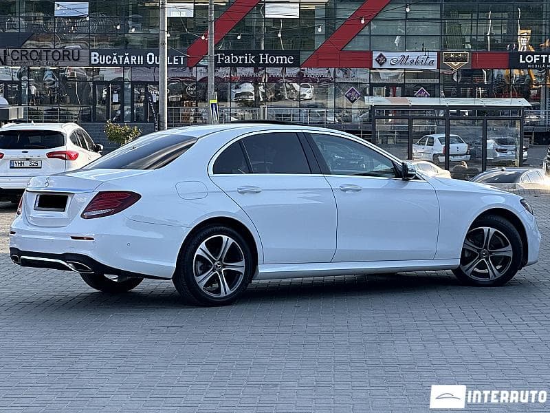 Mercedes E 300 2018 — Миниатюра 3