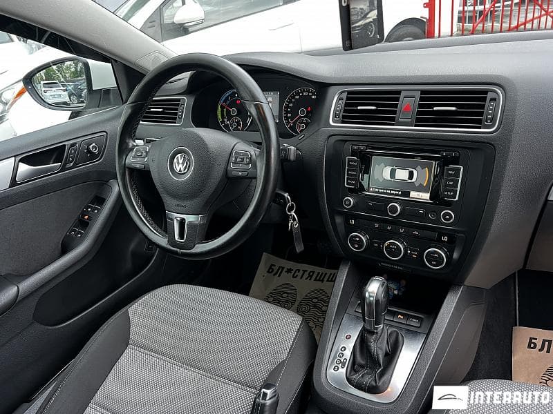 Volkswagen Jetta 2013 — Миниатюра 6