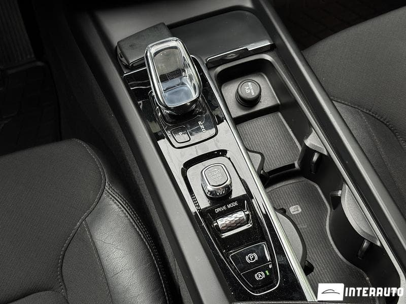 Volvo XC 60 2019 — Миниатюра 15