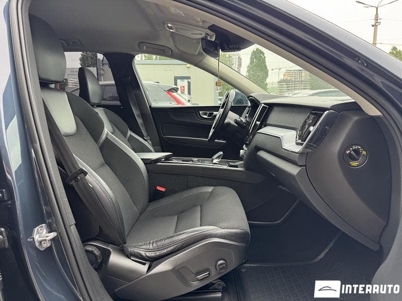 Volvo XC 60 2019 — Миниатюра 16