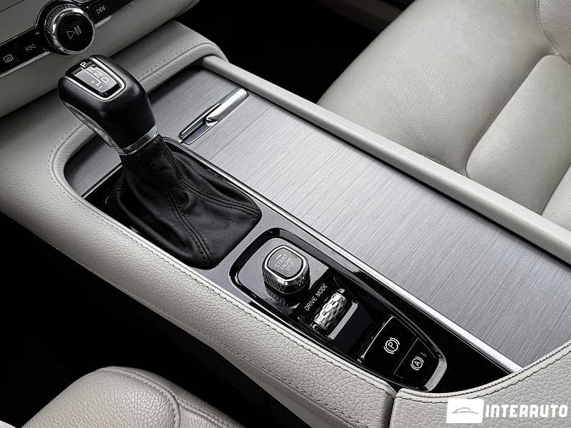 Volvo XC 90 2021 — Миниатюра 13