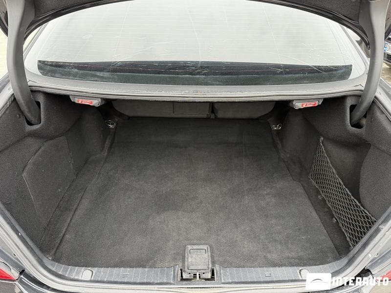Mercedes E 220 2002 — Миниатюра 18