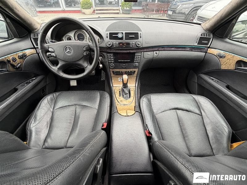 Mercedes E 220 2002 — Миниатюра 8