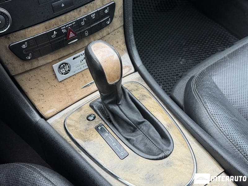 Mercedes E 220 2002 — Миниатюра 14