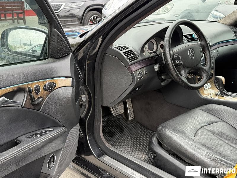 Mercedes E 220 2002 — Миниатюра 5