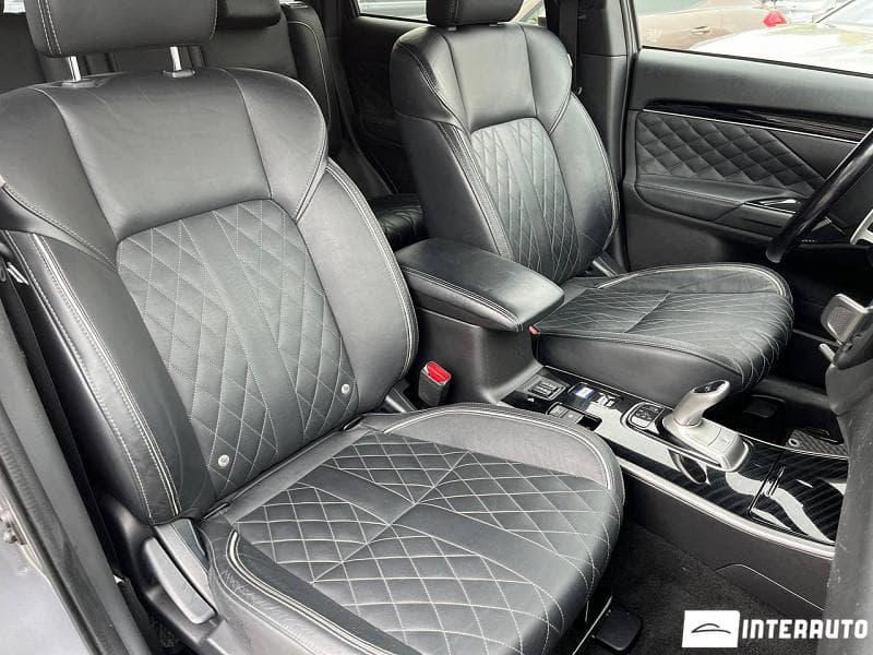 Mitsubishi Outlander 2018 — Миниатюра 7
