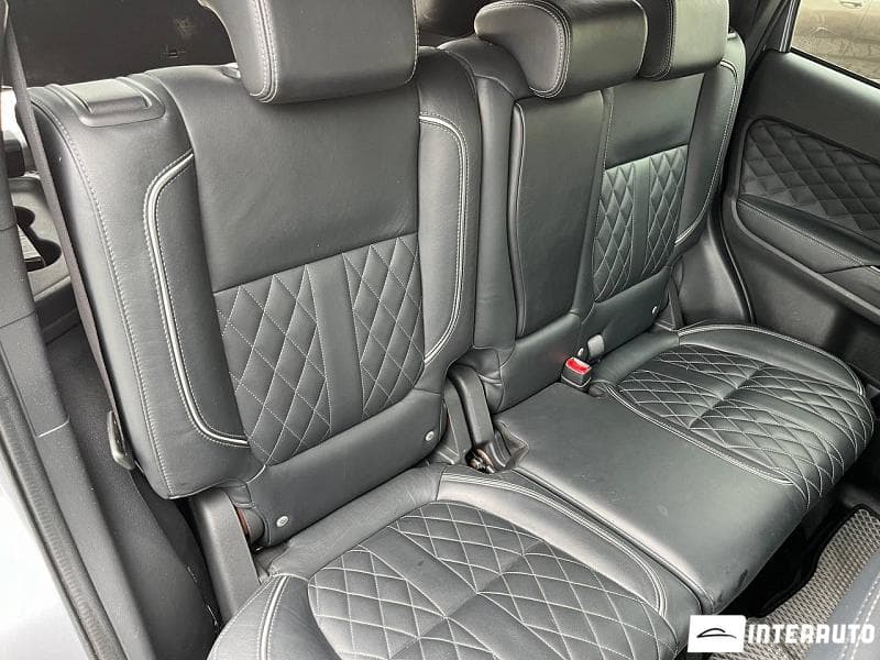 Mitsubishi Outlander 2018 — Миниатюра 18