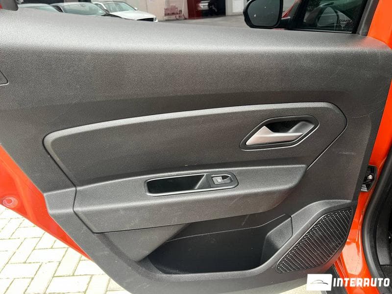 Dacia Duster 2023 — Миниатюра 17
