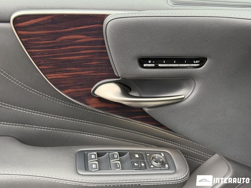 Lexus LS 500h 2019 — Миниатюра 7