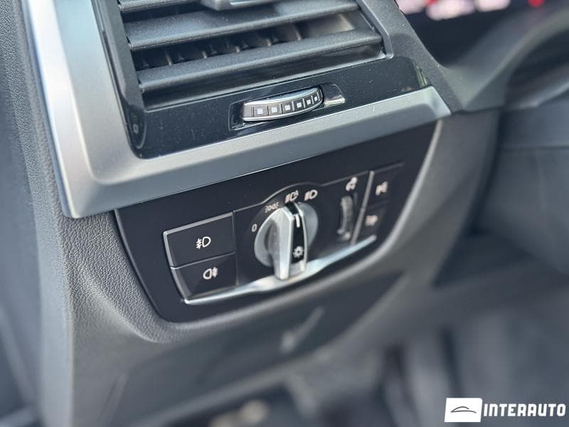 2019 BMW X4 2.0D — Miniatură 7