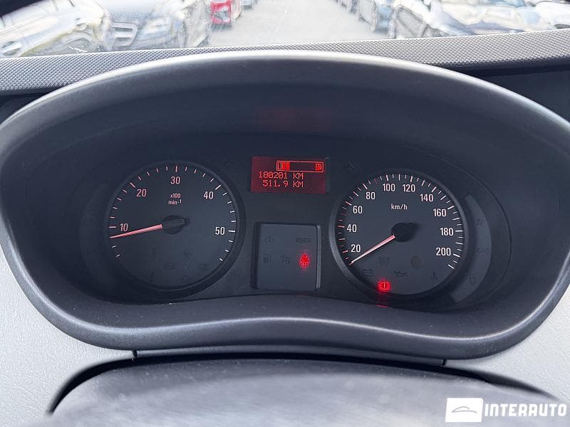 Opel Vivaro 2012 — Миниатюра 7