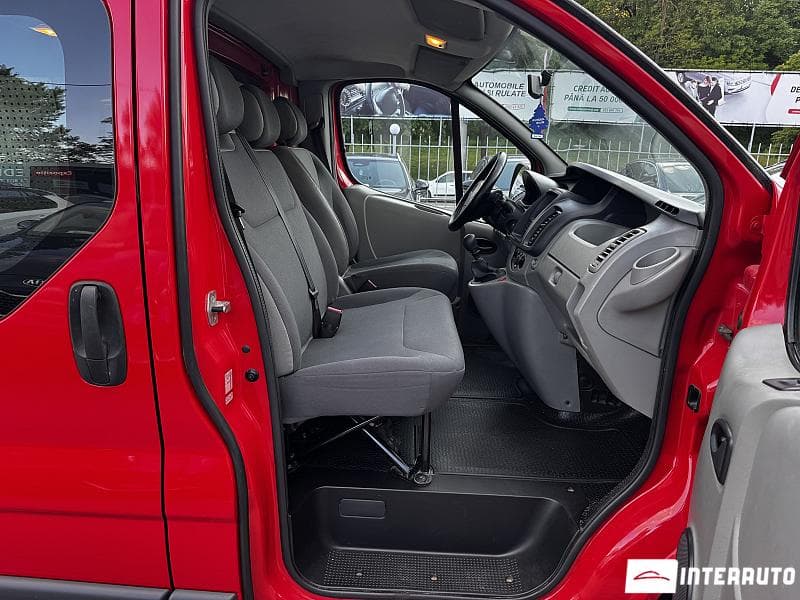 Opel Vivaro 2012 — Миниатюра 6