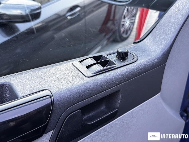 Volkswagen Transporter 2015 — Миниатюра 10