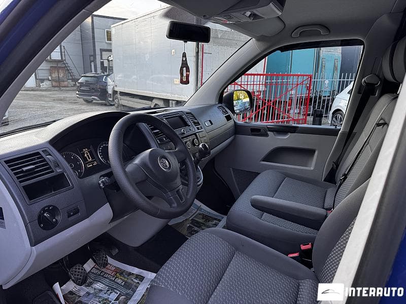 Volkswagen Transporter 2015 — Миниатюра 5