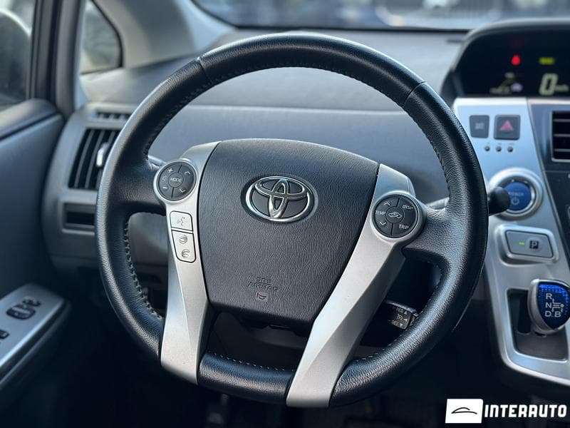 Toyota Prius Plus / V 2012 — Миниатюра 9