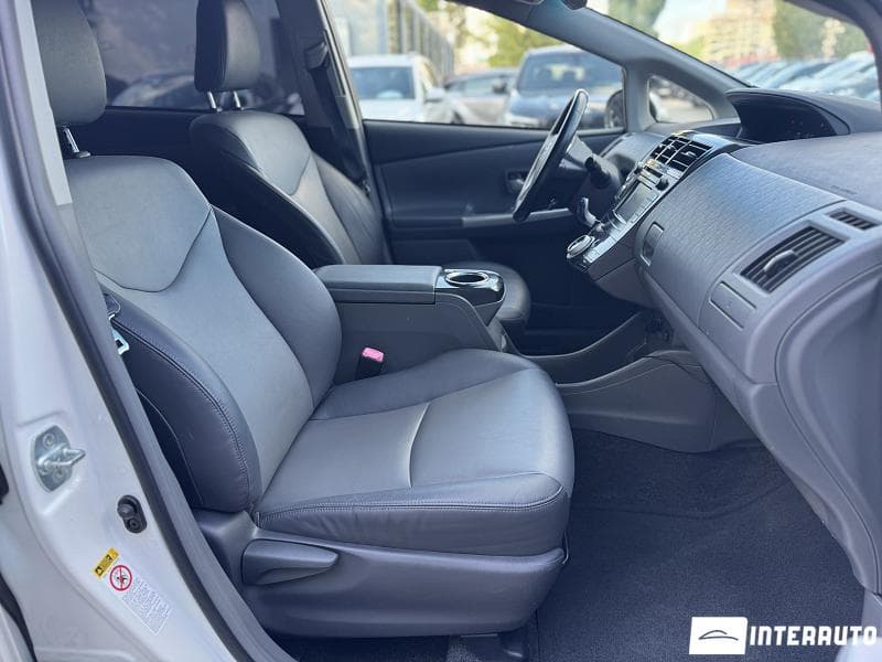 Toyota Prius Plus / V 2012 — Миниатюра 14