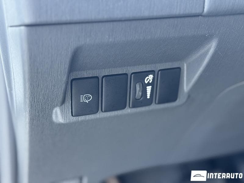 Toyota Prius Plus / V 2012 — Миниатюра 7
