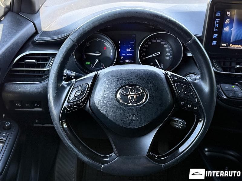 Toyota C-HR 2017 — Миниатюра 9