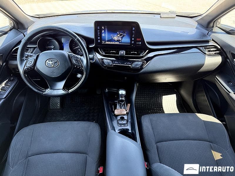 Toyota C-HR 2017 — Миниатюра 7