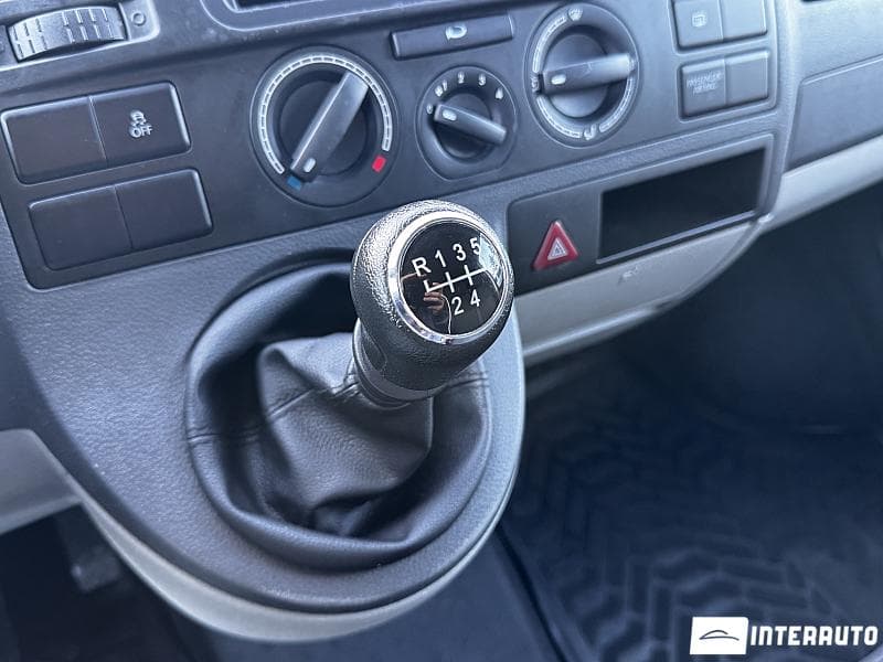 Volkswagen Transporter 2010 — Миниатюра 10