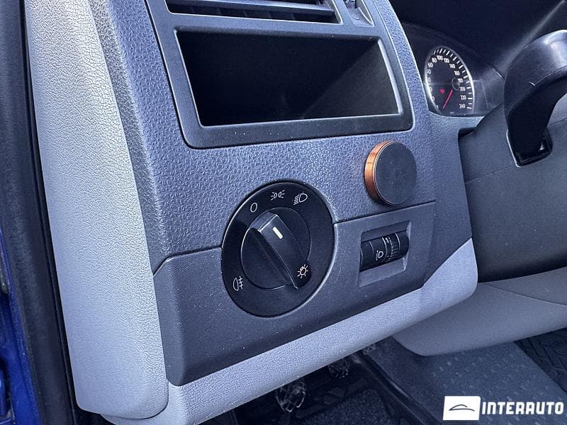 Volkswagen Transporter 2010 — Миниатюра 11