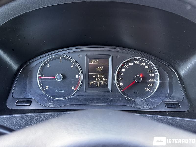 Volkswagen Transporter 2010 — Миниатюра 8