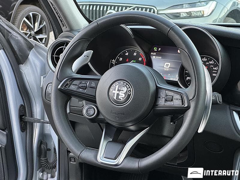 Alfa Romeo Giulia 2021 — Миниатюра 7