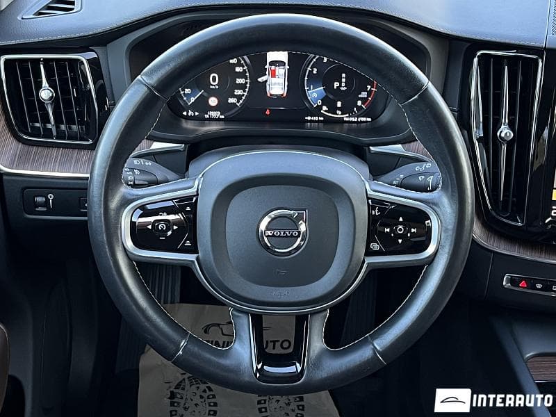 Volvo XC 60 2020 — Миниатюра 12
