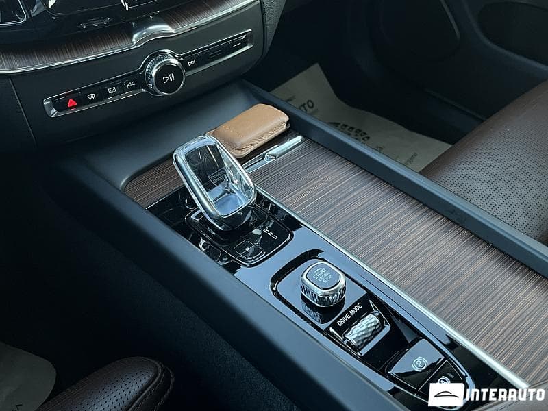 Volvo XC 60 2020 — Миниатюра 18
