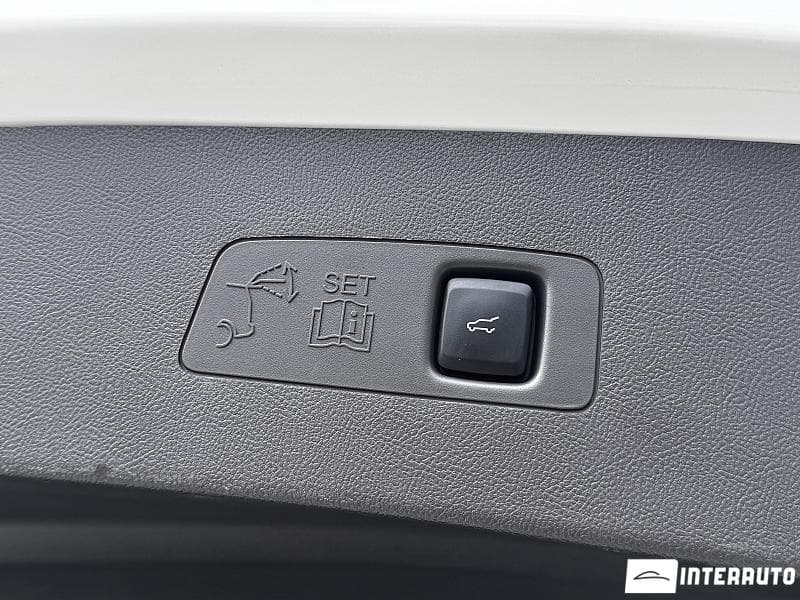 Lincoln Corsair 2019 — Миниатюра 21