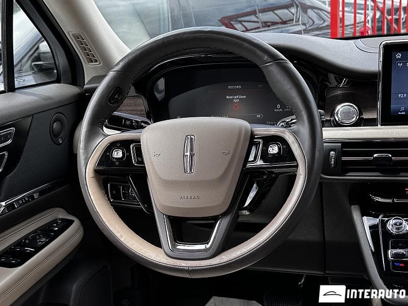 Lincoln Corsair 2019 — Миниатюра 8