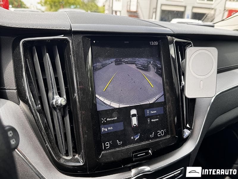 Volvo XC 60 2018 — Миниатюра 9
