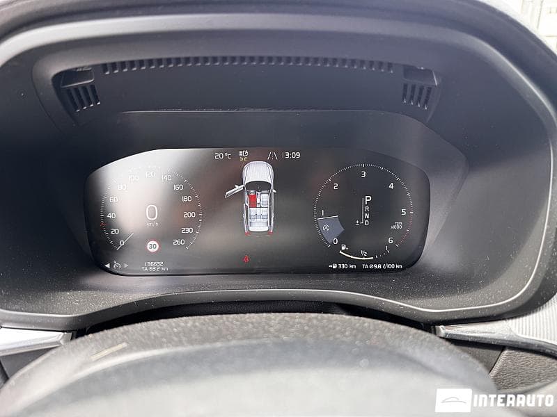Volvo XC 60 2018 — Миниатюра 8