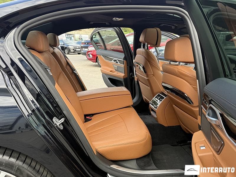 BMW 740 2020 — Миниатюра 17