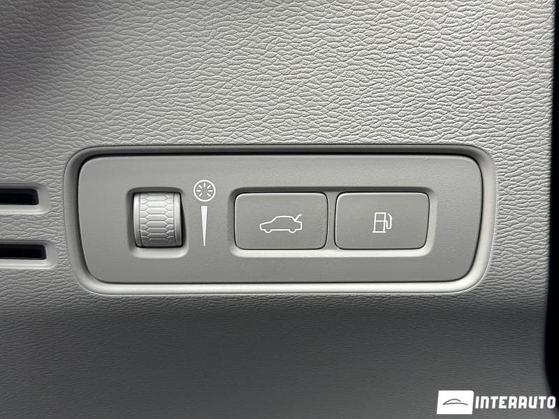 Volvo XC 40 2021 — Миниатюра 9