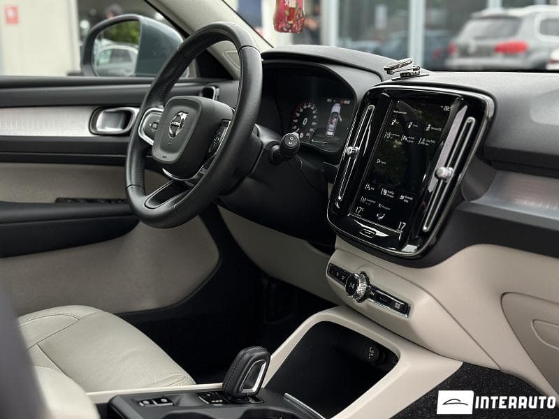 Volvo XC 40 2021 — Миниатюра 17