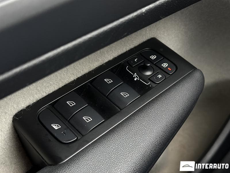 Volvo XC 40 2021 — Миниатюра 7