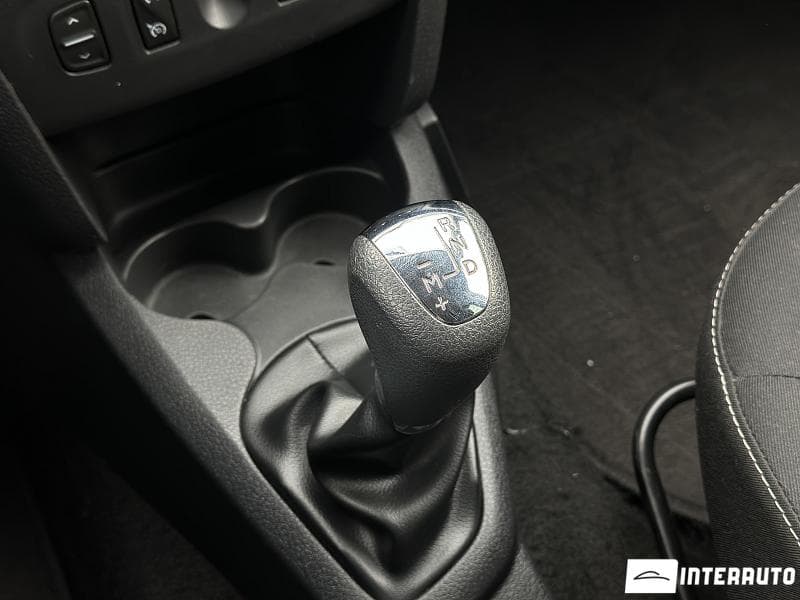 Dacia Logan 2017 — Миниатюра 13