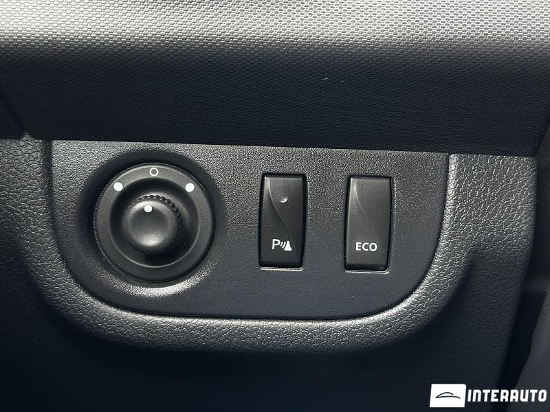 Dacia Logan 2017 — Миниатюра 8