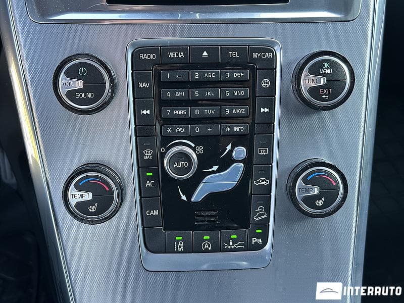 Volvo XC 60 2016 — Миниатюра 12