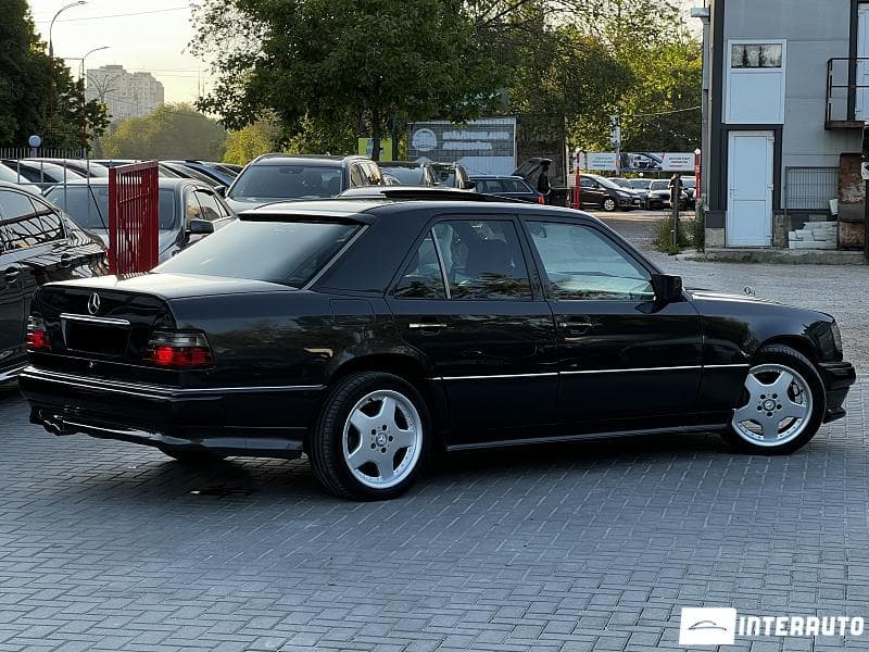 Mercedes E 300 1992 — Миниатюра 4