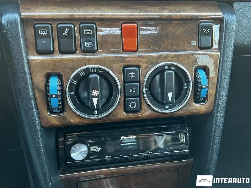 Mercedes E 300 1992 — Миниатюра 12