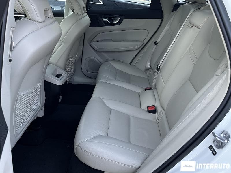 Volvo XC 60 2022 — Миниатюра 17