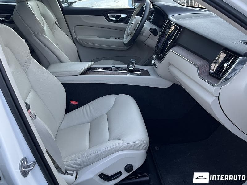 Volvo XC 60 2022 — Миниатюра 16