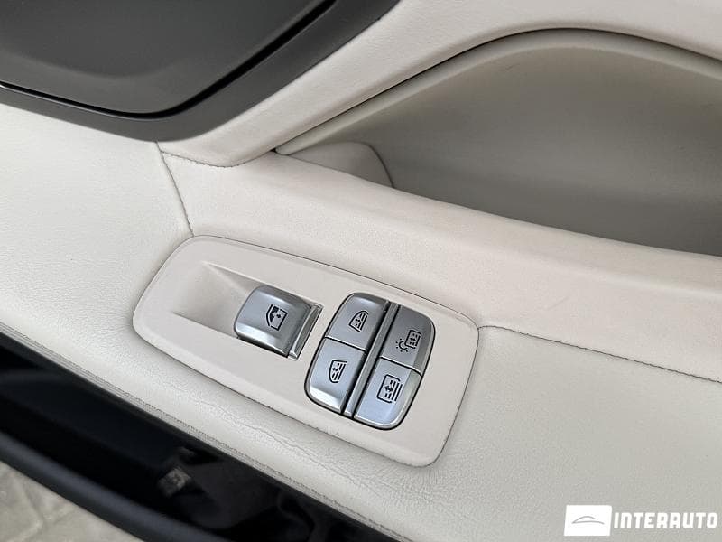 BMW 750 2020 — Миниатюра 25