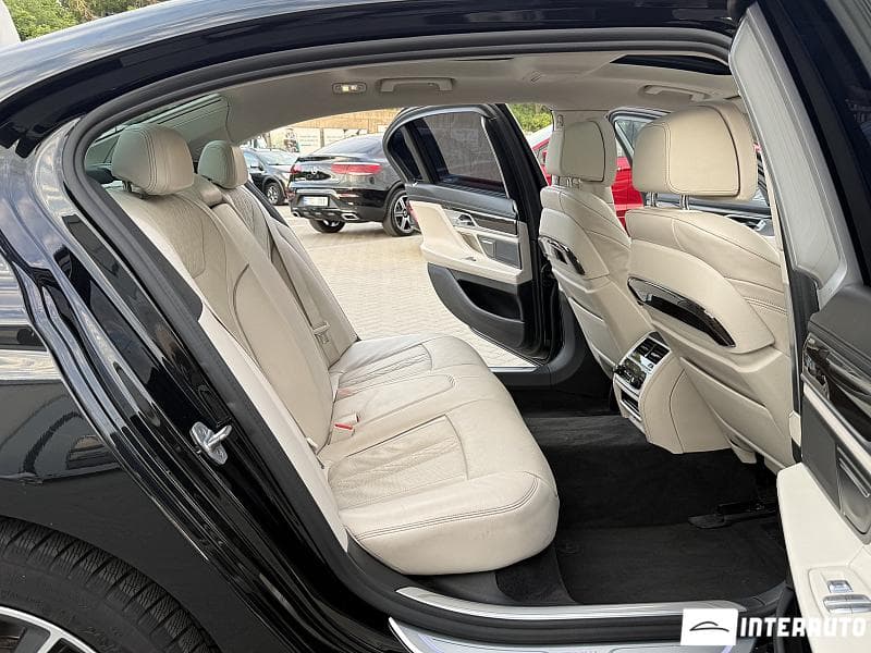 BMW 750 2020 — Миниатюра 16